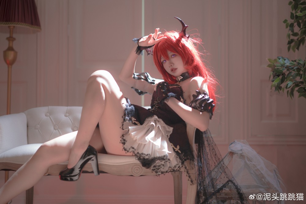 明日方舟 史尔特尔 黄昏 ​​​@泥头跳跳猫